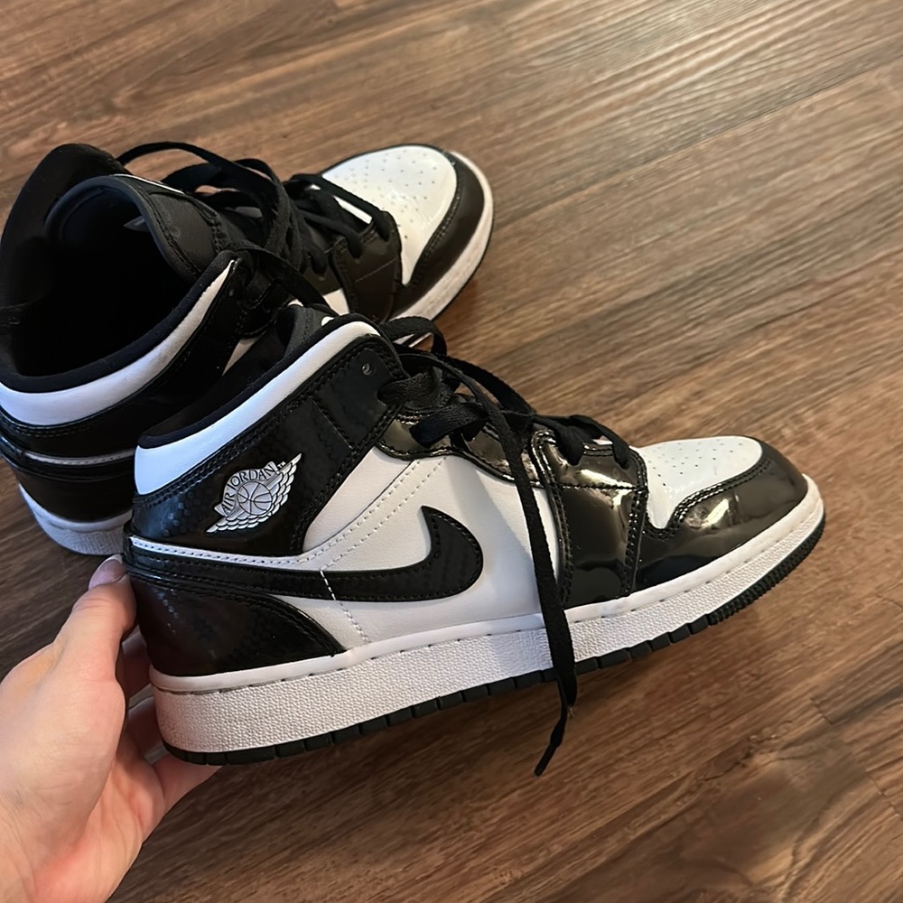 Nike Jordan Mid’s